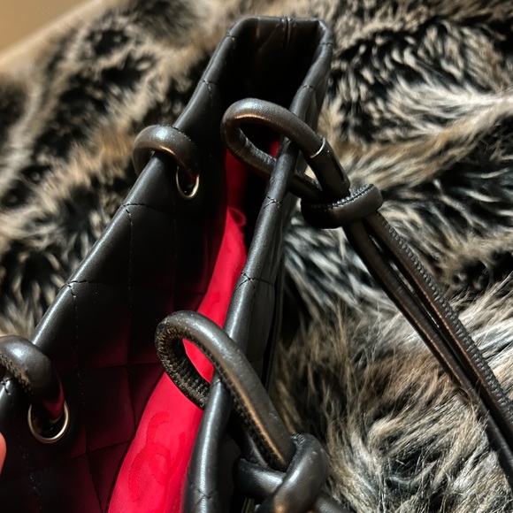 Chanel CC quilted tote with bright pink lining- RARE - Picture 6 of 11